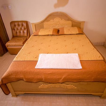 Hotel Genevieve Nakuru Ngoại thất bức ảnh