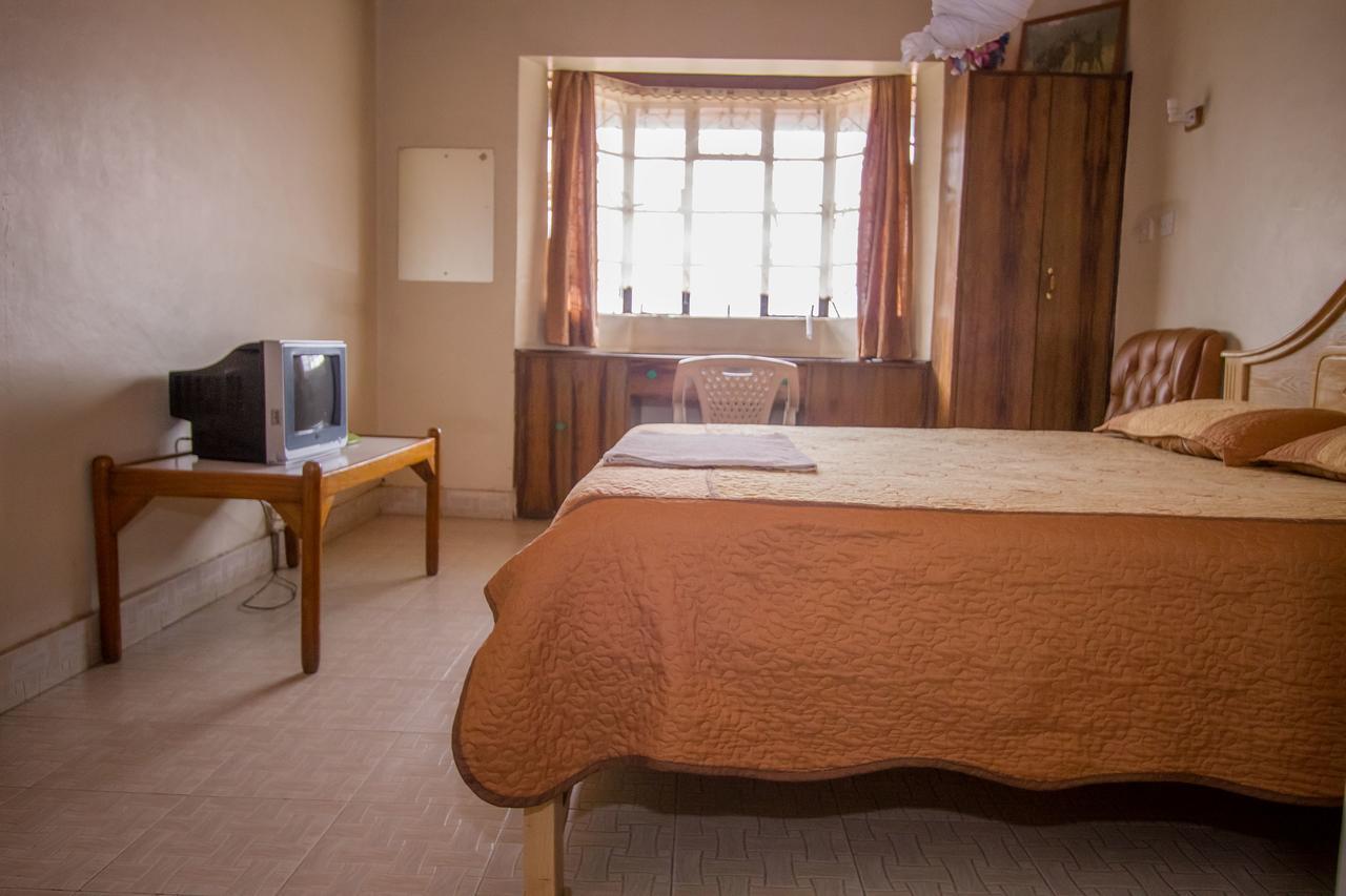 Hotel Genevieve Nakuru Ngoại thất bức ảnh