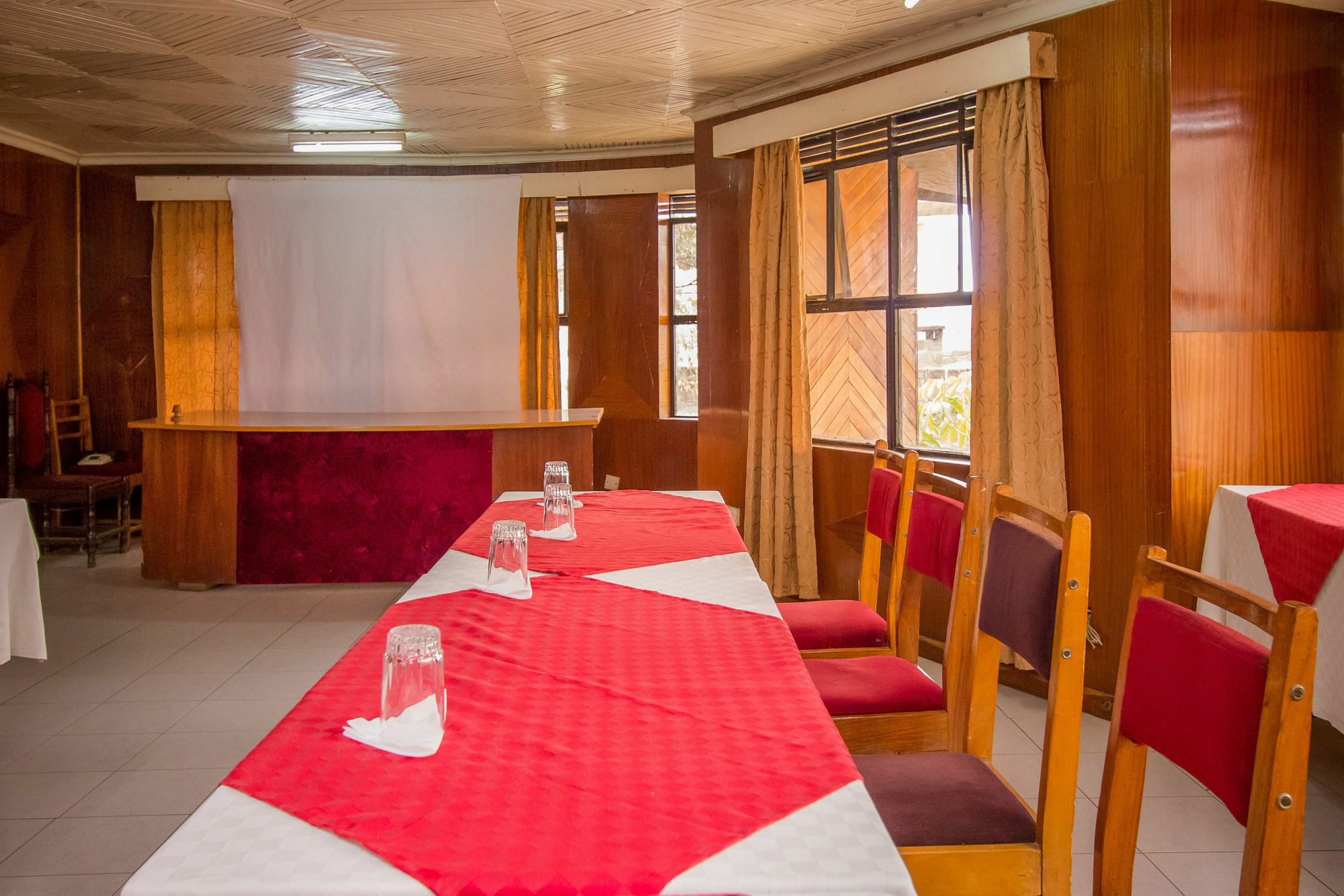 Hotel Genevieve Nakuru Ngoại thất bức ảnh