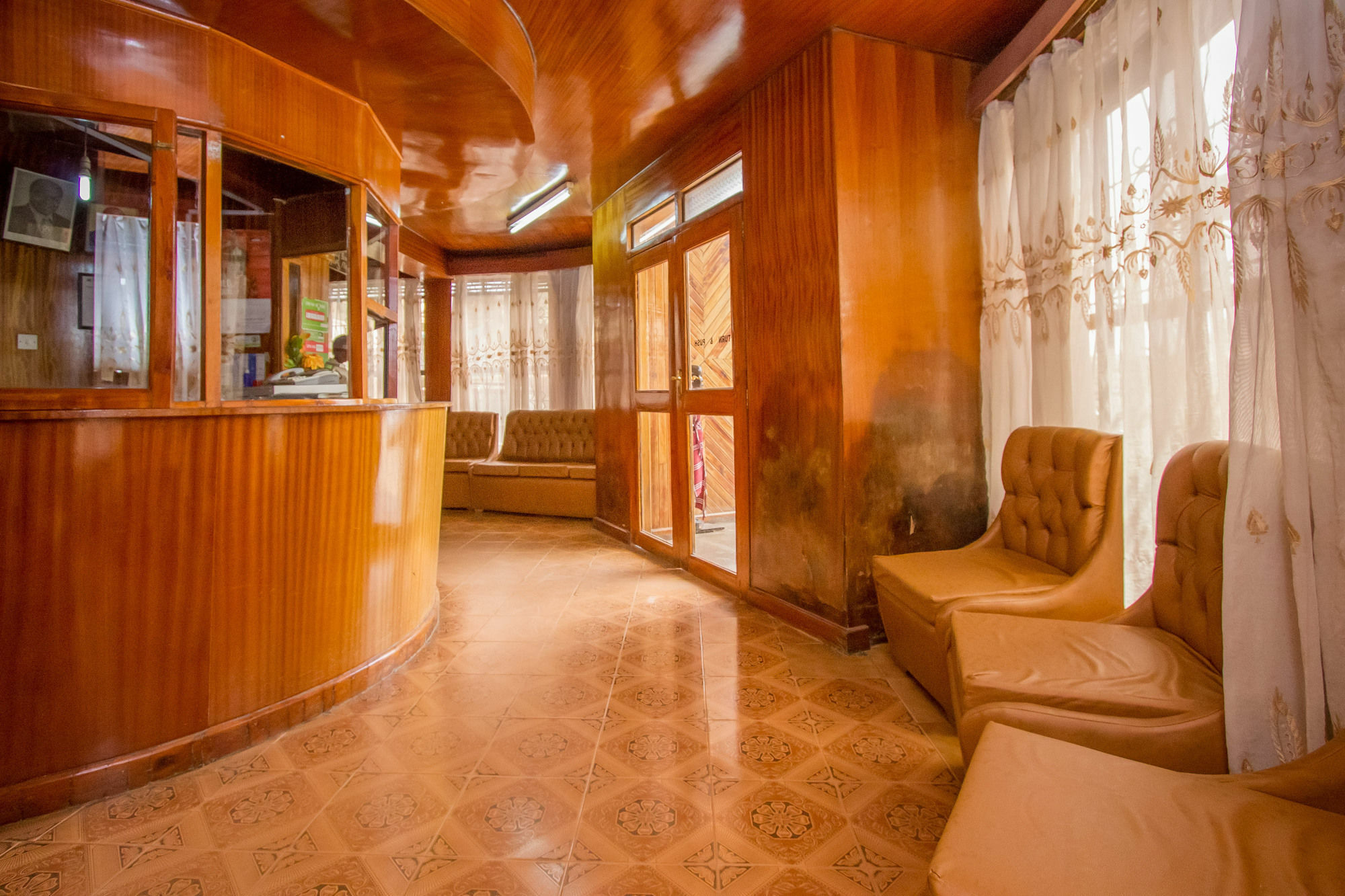 Hotel Genevieve Nakuru Ngoại thất bức ảnh