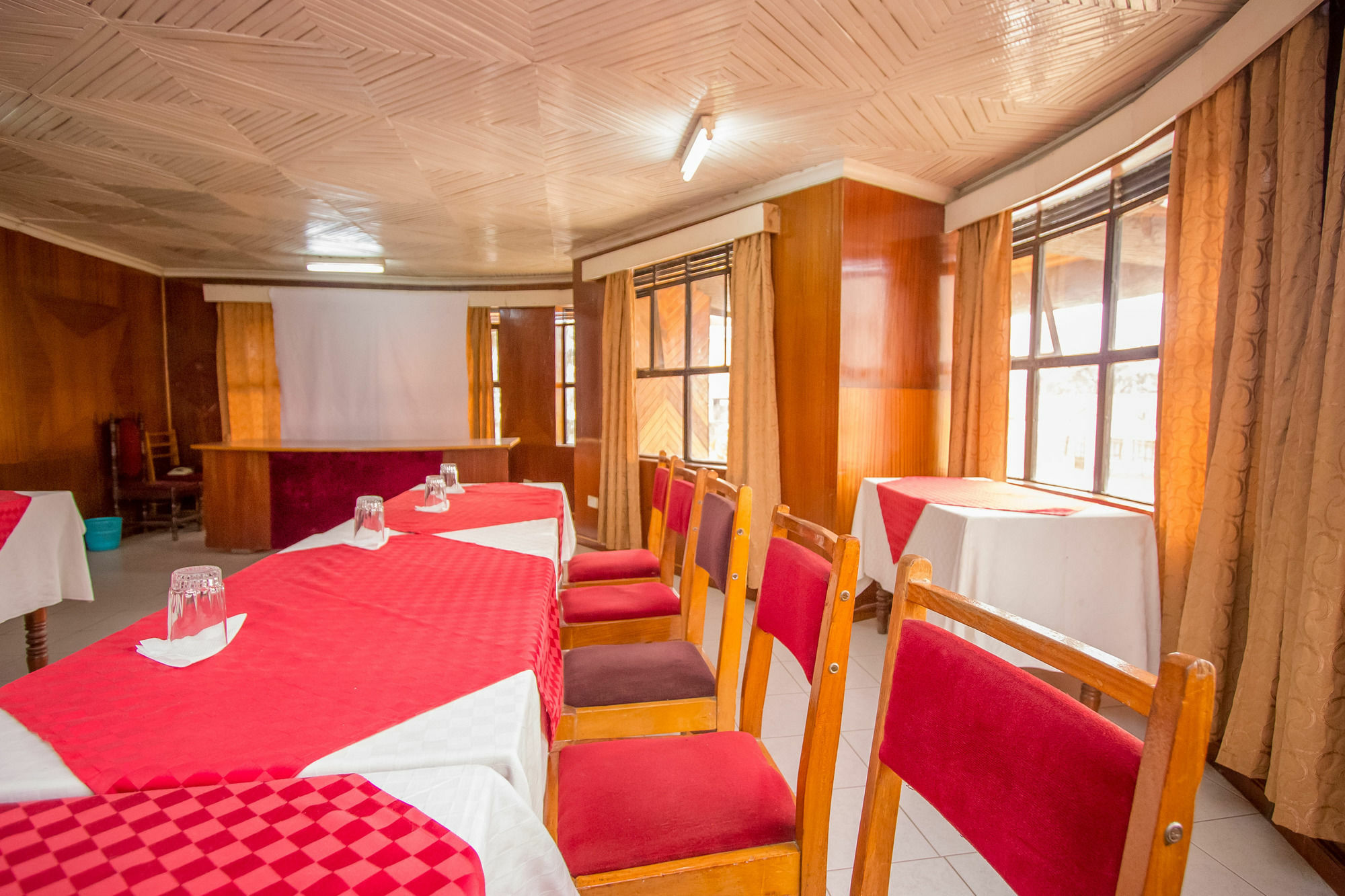Hotel Genevieve Nakuru Ngoại thất bức ảnh